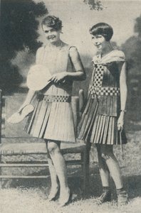 Frocks of Strips of Wood, c1935 od Unbekannt