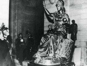 Německý polní maršál von Rundstedt při návštěvě Louvru, okupované Paříži, říjen 1940 od Unbekannt
