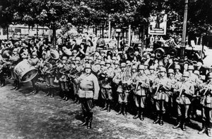 Německá vojenská kapela na přehlídce na Place de lEtoile, Paříž, červen 1940 od Unbekannt