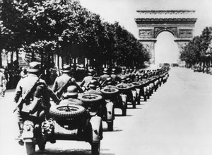 Němečtí vojáci na Champs Elysees, Paříž, 14. června 1940 od Unbekannt