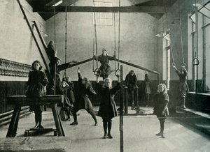 Gymnastky v Královském ústavu pro hluchoněmé, Friar Gate, Derby, 1902. od Unbekannt