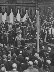 H.M. Král pokládá základní kámen Lloyds Nová budova 23. května 1925, 1928 od Unbekannt
