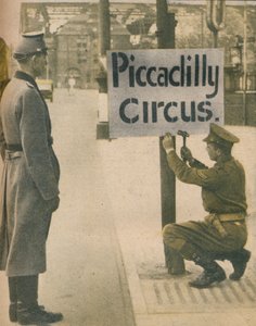 V Hamburku, čtyři dny před bezpodmínečnou kapitulací Německa, 1945 od Unbekannt