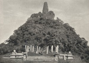 Jetavanarama Dagoba, nejmladší ze tří velkých Dagob z Anuradhapura na konci 3. století našeho letopočtu od Unbekannt