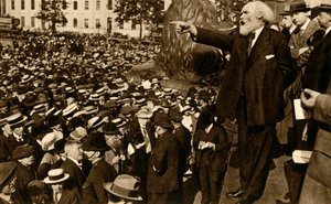 Keir Hardie má projev na Trafalgar Square v Londýně, 2. srpna 1914, 1933. od Unbekannt