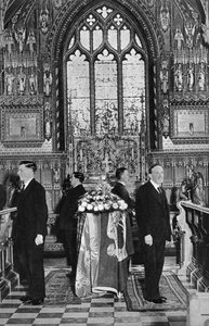 Král Jiří V. ležící ve státě, kostel svaté Máří Magdaleny, Sandringham, Norfolk, leden 1936 od Unbekannt