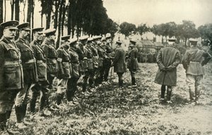 Král Jiří V. navštěvuje spojenecké síly na frontě, první světová válka, 1915, c1920. od Unbekannt