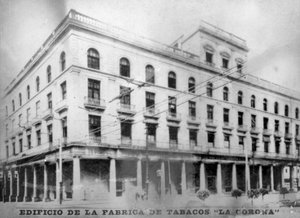 La Corona, tabáková továrna, 20. léta 20. století od Unbekannt
