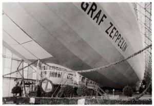 Slavnostní zahájení provozu Zeppelin LZ127 Graf Zeppelin, Friedrichshafen, Německo, 9. července 1928 1933 od Unbekannt