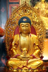 Leong San buddhistický chrám. Zlatá socha Buddhy. Singapur od Unbekannt