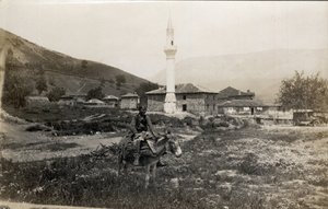 Makedoine, Řecko: muž na oslu před minaretem - Pohlednice 1914-1918 od Unbekannt