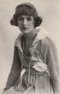 Slečna Julia Jamesová, 1890-1964, c1930. od Unbekannt