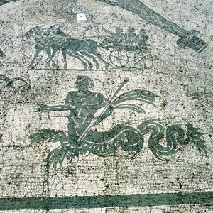 Mozaika, Vozíky tažené mulami s cestovateli, Cisarii. c1. století našeho letopočtu od Unbekannt