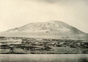 Mount Erebus...The Old Crater on the Left, c1908, 1909. od Unbekannt