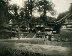 Jeden z mnoha chrámů v Nikko, Japonsko, poutní místo posvátných svatyní, 1936. od Unbekannt