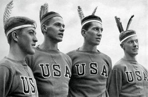 Část americké veslařské osmičky, která vyhrála zlatou medaili, olympijské hry v Berlíně, 1936 od Unbekannt