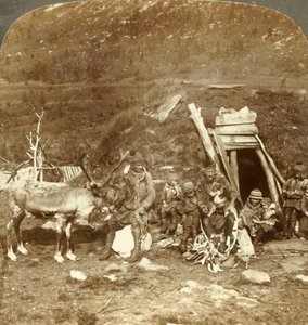 Lidé z chladného domova a rodiny North-Lapp poblíž Tromsoe, Norsko, c1905. od Unbekannt