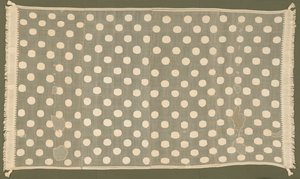 Peruánské textilie: plášť nebo závěs, bederní rouška, turban, vycpaný klobouk, pásek se střapci, 1200-1460. od Unbekannt