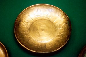 Fénická bronzová mísa z Nimrudu, Asýrie, 8. století před naším letopočtem od Unbekannt