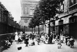Fotografie dětí ve škole během Pařížské komuny, 1871 od Unbekannt