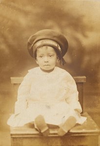 Fotografická pohlednice s vyobrazením malého dítěte, 1918-1930. od Unbekannt