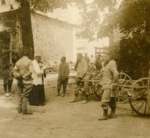 Kněz říká mši pod širým nebem, c1914-c1918 od Unbekannt