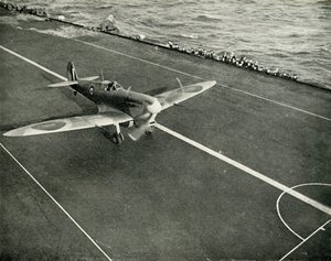 RAF Spitfire na palubě letadlové lodi na cestě na Maltu, druhá světová válka, 1942 1944. od Unbekannt