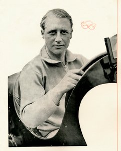 Reflexe závodní dráhy od Hon. Brian Lewis Párty bez stánků je jako auto bez kol, od Unbekannt