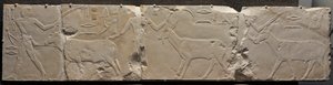 Reliéf mužů přinášejících pouštní zvířata, c. 2311-2281 před naším letopočtem. od Unbekannt