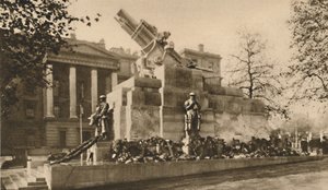 Znázornění 9-palcové houfnice, která způsobila velkou kontroverzi, c1935. od Unbekannt