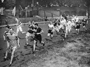 Běh půl míle na sportovním dni státní služby, Stamford Bridge, Londýn, 1926-1927 od Unbekannt