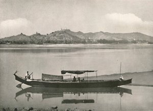 Sagaing, na Irrawaddy - každý vrcholek kopce korunovaný pagodou, 1900. od Unbekannt