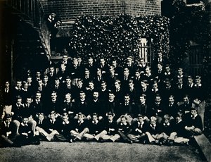 Školní dům, Harrow, 1887, 1945. od Unbekannt