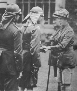Skauti vítáni princem z Walesu na jamboree v Arrowe Park, Birkenhead, 1929 1936 od Unbekannt