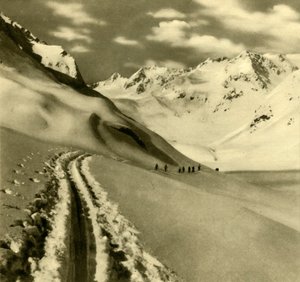Lyžování na ledovci Alpeiner Ferner ve Stubaiských Alpách, Rakousko, c1935. od Unbekannt