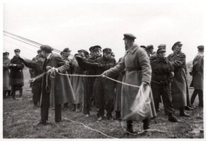 Sovětská výsadková posádka vzducholodě, Moskva, SSSR, 1930 1933 od Unbekannt