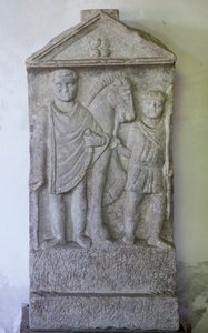 Stele, Valerio Alucenzio, kámen, III st. od Unbekannt