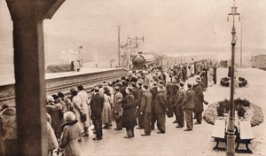 Sympatický zájem o Royal Funeral Train na nádraží Welwyn, 1936 od Unbekannt