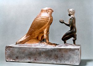 Taharqa před sokolem Hemenem, starověký Egypťan, 7. století před naším letopočtem od Unbekannt