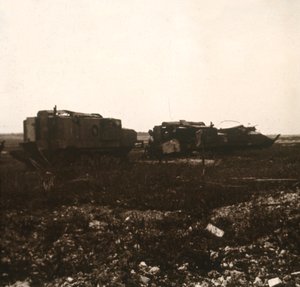 Tanky, Juvincourt, severní Francie, c1914-c1918 od Unbekannt
