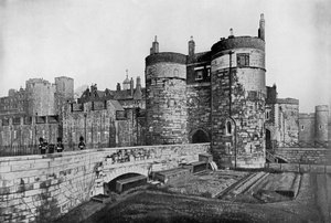 Byward Tower a vnější okrsek, Tower of London, 20. století od Unbekannt