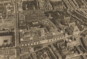 Kamera zachycuje pohled na South Kensington z nízko letícího letadla, c1935. od Unbekannt