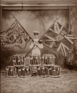 The Colours of the 1st Royal Munster Fusiliers, Rangún, Barma, 1913 od Unbekannt