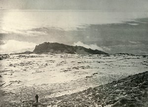 Starý kráter Erebus, se starším kráterem v pozadí, c1908, 1909 od Unbekannt