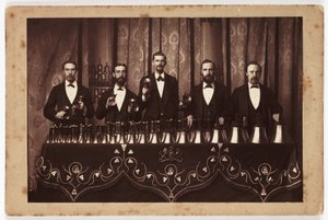 The Royal Hand Bell Ringers od Unbekannt