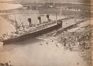 White Star Liner Majestic vplouvá do největšího gravingového doku na světě v Southamptonu, c1934, 19 od Unbekannt