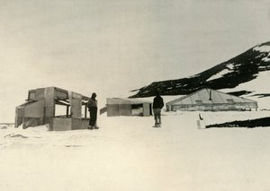 Zimní čtvrti Discovery Expedice v Hut Point, c1908, 1909. od Unbekannt