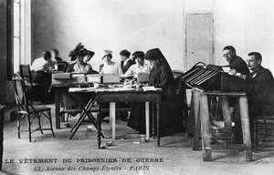 Oblečení válečného zajatce, Champs-Élysées, Paříž, první světová válka, 1914-1918 od Unbekannt