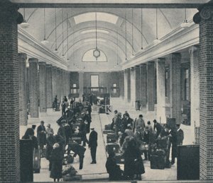 Zavazadla cestujících v Tilbury prozkoumána v prostorné nové budově, 1937 od Unbekannt