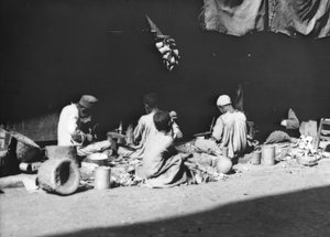 Dělníci cínu, Káhira, Egypt, konec 19. nebo začátek 20. století od Unbekannt